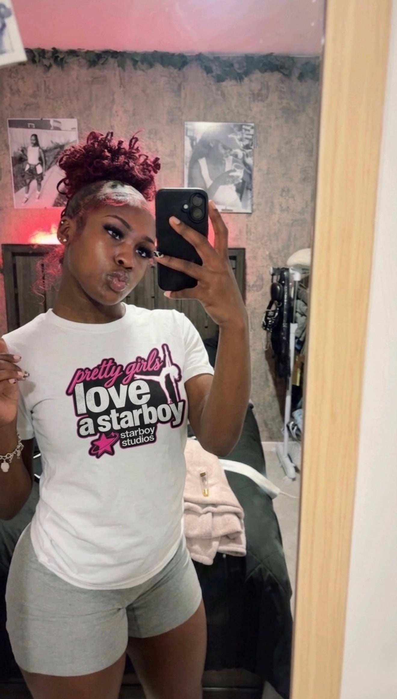 Pretty Girl’s Tee